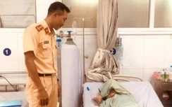 Từ tiếng kêu yếu ớt giữa đêm, Tổ CSGT cứu được cô gái trôi trên sông Hồng