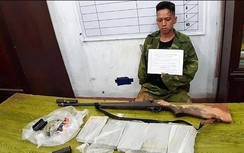 Bắt giữ 4 đối tượng mua bán hơn 100 bánh heroin qua Trung Quốc