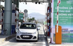 Xe công ở Khánh Hòa thực hiện thu phí tự động qua BOT