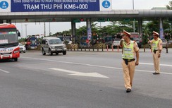 CSGT “đón lõng” bắt xe khách chở quá số người dịp nghỉ lễ 2/9