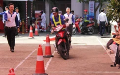 Sôi nổi buổi tuyên truyền ATGT cho hơn 750 sinh viên