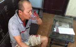 Kẻ vác dao truy sát cả nhà em trai bình thản uống nước sau khi gây án
