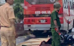 Nam thanh niên tử vong sau va chạm với mô tô cùng chiều