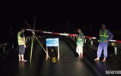 Trắng đêm cùng Hạt Giao thông số 4 canh đường ngập sâu vì mưa lũ