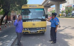 Hàng loạt xe khách nhồi nhét khách dịp 2/9 bị xử lý qua đường dây nóng
