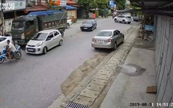 Video: Kinh hoàng xe tải mất phanh, suýt tông chết nhiều người trên phố