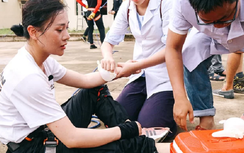 "Quỳnh búp bê" Phương Oanh: Tôi hy sinh mái tóc, làn da, nằm gai nếm mật