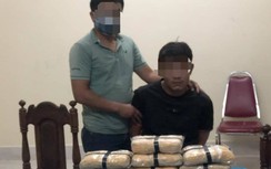 Bắt đối tượng vận chuyển 60.000 viên ma tuý qua biên giới