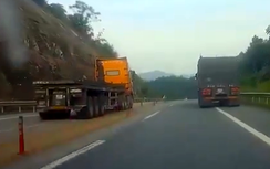 Đề nghị CSGT xử nghiêm tài xế vượt ẩu, phá hỏng cột phân làn trên cao tốc