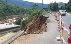Vị trí sạt lở “ăn” gần 1/3 mặt đường QL9 ở Quảng Trị đã được xử lý thế nào?