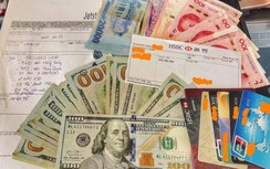 Khách ngoại lại bỏ quên cả trăm triệu trên máy bay