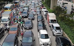 Nhức nhối ô tô dàn hàng vô tội vạ