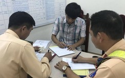 Lái xe đầu kéo vượt ẩu ở cao tốc Hà Nội - Lào Cai bị phạt tiền, tước GPLX