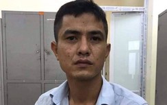 Hoá trang bắt các đối tượng chuyên móc túi tại điểm dừng xe buýt