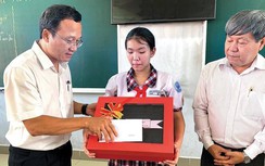 Nghị lực nữ sinh được Thủ tướng viết thư khen