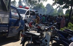 Cúng 49 ngày bố vừa xong, em dùng dao đâm anh ruột tử vong