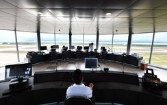 Kiểm soát không lưu “lệnh” một đằng, phi công đi một nẻo