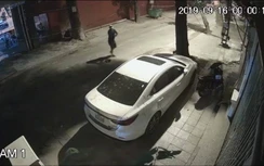 Video: Xót xế hộp tiền tỷ ở Hà Nội bị "tắm" mắm tôm trộn dầu luyn