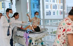 20 y bác sỹ phẫu thuật 6 tiếng cứu bé gái 11 tuổi vỡ nát xương chậu vì TNGT