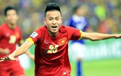 Thầy Park gọi “cơn lốc đường biên” lên tuyển, Quang Hải bị đe dọa?