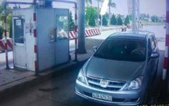 Đi "ké" ô tô, nhiều người tá hỏa phát hiện bị rạch túi, mất sạch tiền