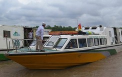 Đường thủy bán vé điện tử, hướng dẫn khách mặc áo phao như hàng không