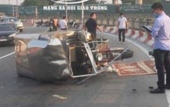 Xe ba bánh bị lật trên đường dẫn cầu Vĩnh Tuy: 9x điều khiển xe tử vong