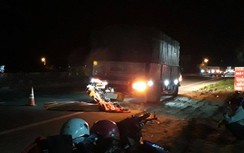 Trên đường đi dự đám tang, hai mẹ con gặp tai nạn tử vong