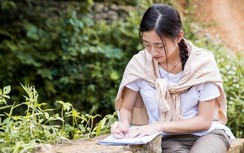 Hoa hậu Lương Thùy Linh viết thư kêu gọi cộng đồng giúp đỡ làm đường