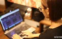 Chứng khoán ngày 3/10: VN-Index “lội ngược dòng” ở phút cuối