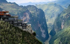 Video: Toàn cảnh khách sạn Panorama trên đèo Mã Pì Lèng bị kêu gọi tẩy chay