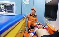 Cứu nạn khẩn cấp một ngư dân bị tai biến khi lặn tại khu vực Bạch Long Vỹ