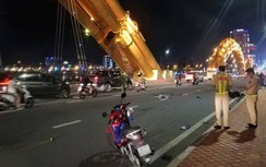 Xe máy tông nhau trên cầu Rồng, 1 người tử vong, 2 người nguy kịch