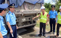 Phát hiện tổ cân lưu động, xe tải ồ ạt tấp lề "án binh bất động"