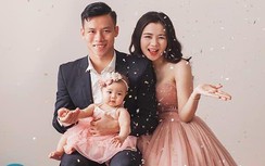 Quế Ngọc Hải hành động ngọt ngào với vợ trước trận đại chiến Indonesia