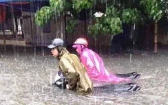 Mưa lớn lịch sử, thành Vinh chìm trong biển nước
