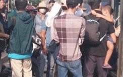 Nạn móc túi trên xe buýt: TP.HCM khẩn cấp họp bàn truy tìm nhóm thanh niên