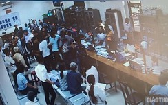 Đến mua hồ sơ thầu, cán bộ công ty bị "người lạ" dọa "chặt tay, chặt chân"?