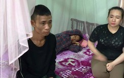 Bố mẹ già lập vội bàn thờ con trẻ, cả làng nín thở ngóng tin từ trời Âu