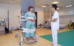 Hạnh phúc tập đi ở tuổi… 62