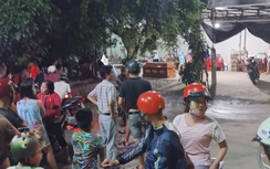 Con trai nghi nợ nần, cha bị người lạ mang quan tài đặt trước nhà