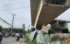 TP.HCM: Vì sao 2 cây cầu ở quận 9 xây dở dang, "đắp chiếu" 3 năm chưa xong?