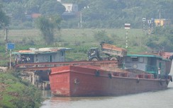 Yêu cầu dừng hoạt động bến thủy không phép trên sông Bôi