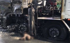 Xe máy "đấu đầu" ô tô tải tại Đồng Tháp, người đàn ông bị chết cháy
