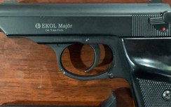 Phát hiện nam hành khách định mang súng lên máy bay đi Phú Quốc