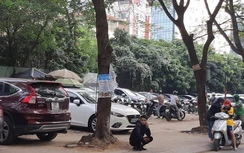 Nhan nhản bãi xe không phép giữa Thủ đô, tiền trông giữ vào tay ai?