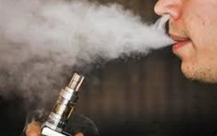 Cảnh báo thuốc lá điện tử chứa chất gây ung thư