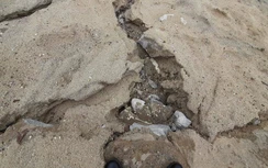 Cận cảnh bến thủy không phép "bức tử" cầu Đa Phúc tại Thái Nguyên