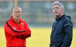 HLV Park Hang-seo tham khảo ý kiến "quân sư" trước trận đại chiến Thái Lan