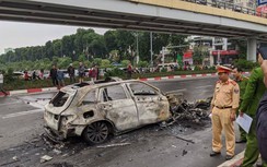 Nữ tài xế Mercedes cuốn 3 xe máy vào gầm bốc cháy trình diện công an